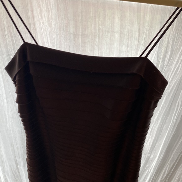 Beautiful chocolate brown dress layers of material spaghetti straps J S size 6 - Picture 2 of 2